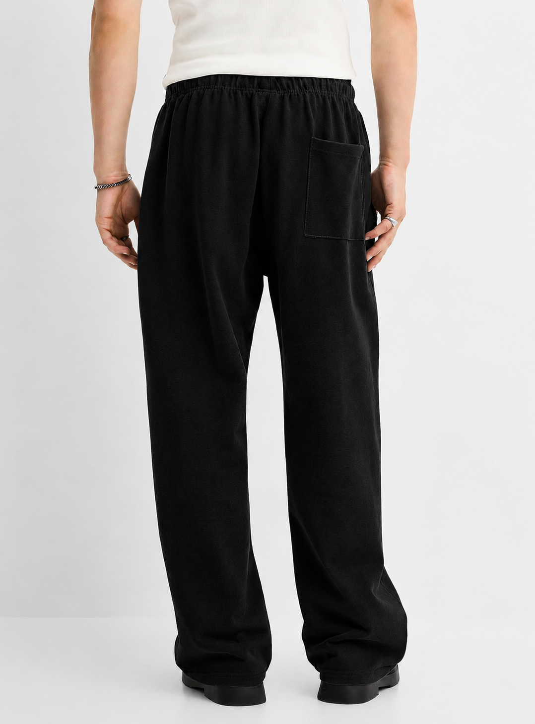 Black - Centerline Loose Bottom Trouser